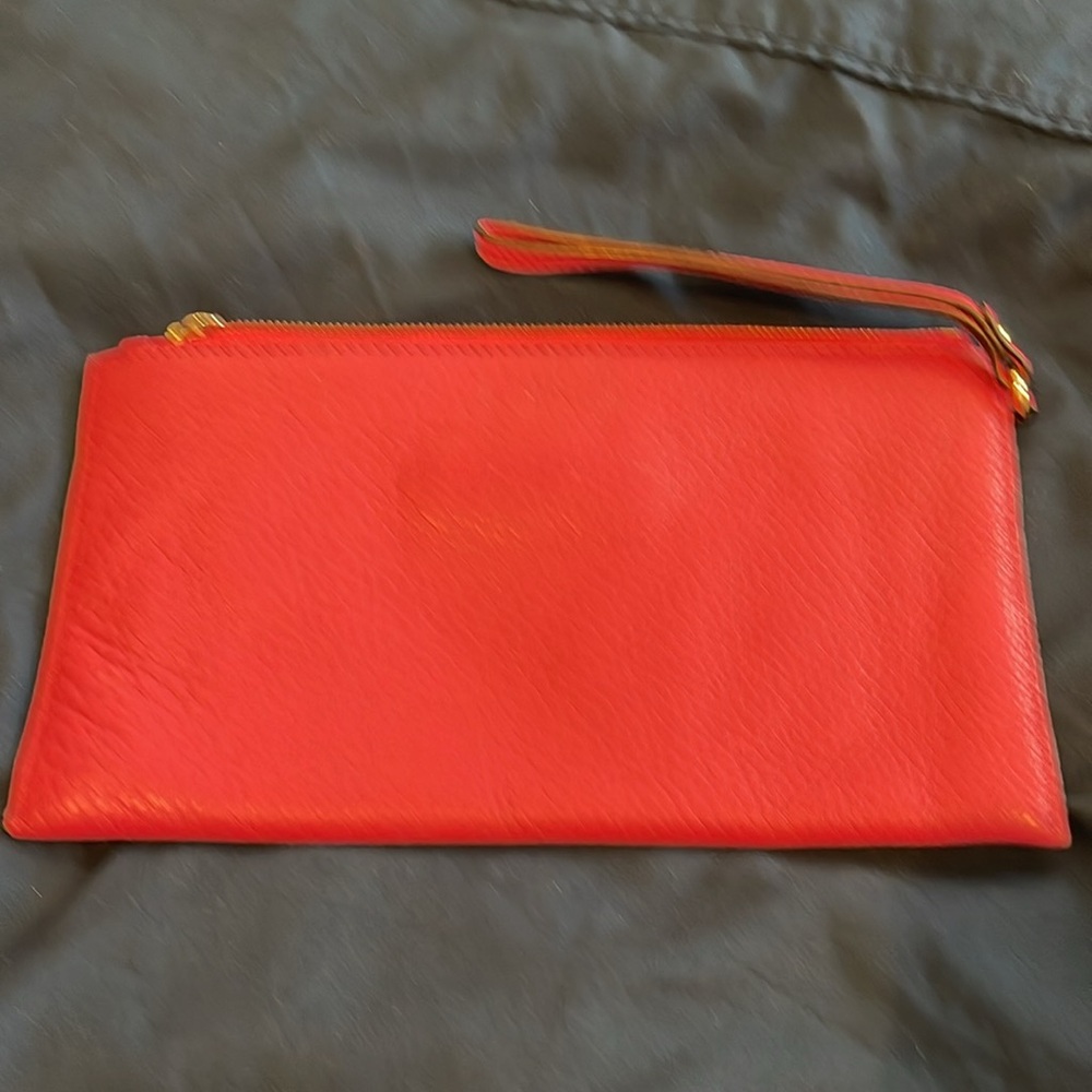 Michael Kors Clutch Hot Pink - Picture 2 of 3